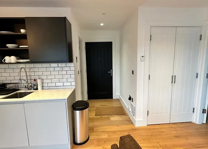 Modern & Stylish 1 Bedroom Flat