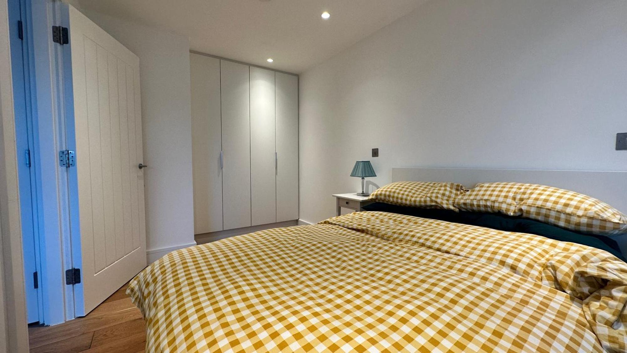 Modern & Stylish 1 Bedroom Flat * Лондон